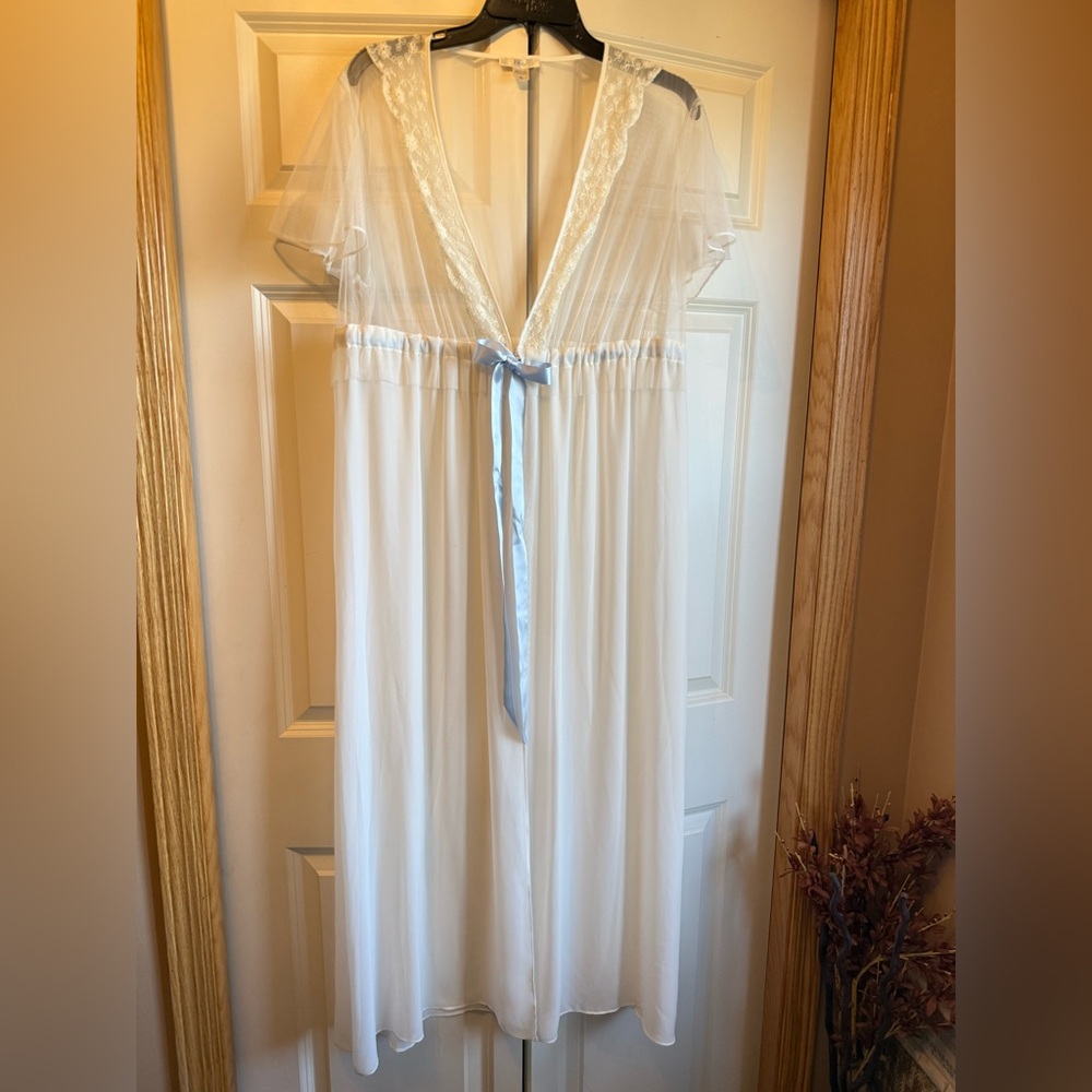 White Lace Detail Bridal Robe with Blue Satin Tie Waist - Size L/XL